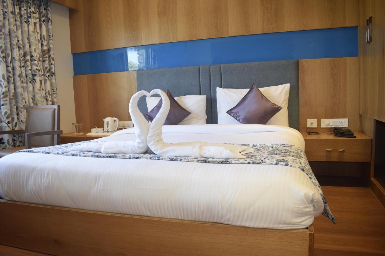 Hotel Mumbai House Express Udaipur Luaran gambar