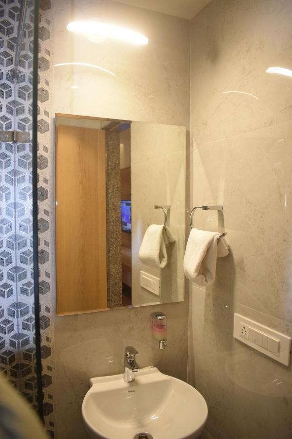 Hotel Mumbai House Express Udaipur Luaran gambar