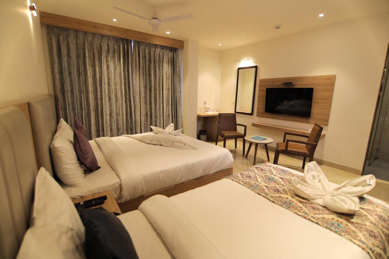 Hotel Mumbai House Express Udaipur Luaran gambar